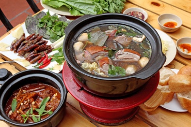 Hãi hùng chuột chết, trứng ốc biêu vàng khi ăn lẩu nhà hàng