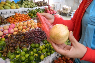 Hoa quả Trung Quốc gắn mác hàng 'xịn' bán tràn lan