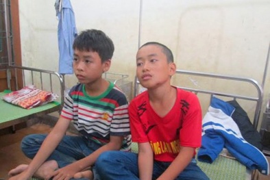 Danh tính phụ huynh xông vào trường 'dằn mặt' 3 học sinh tiểu học