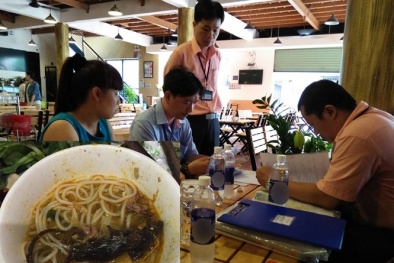 Chuột chết trong nồi lẩu cua ở Sài Gòn: Khách ớn lạnh, chủ quán đòi điều tra