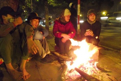 Người Hà Nội 'hân hoan' tận hưởng cái lạnh đầu đông