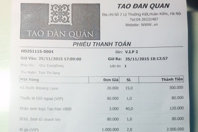 Hà Nội: Khách hàng 'phát sốt' vì bữa ăn có 'dưa chuột chẻ VIP' hết gần 26 triệu đồng