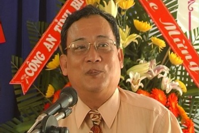 Lãnh đạo Bình Phước lên tiếng vụ sắp về hưu đi Canada... học làm xổ số