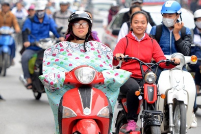 Giới trẻ Hà Nội đua nhau khoác ‘chăn bông’ xuống phố