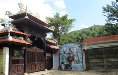 Biệt phủ trái phép trên rừng Hải Vân: Câu giờ chờ 'giải cứu'?