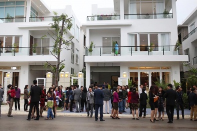 Nhà đầu tư đổ về Sầm Sơn xem biệt thự FLC L’Amoura