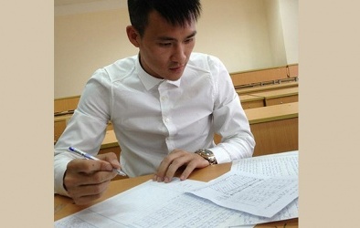 Tuyển thủ Công Vinh bất ngờ dự thi đại học ở tuổi 30