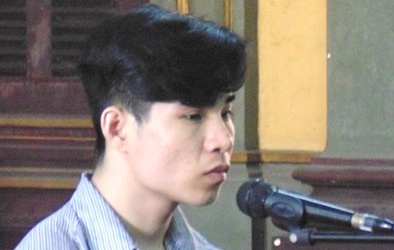 Mẹ bị đâm chết khi ngăn nam thanh niên đánh con mình