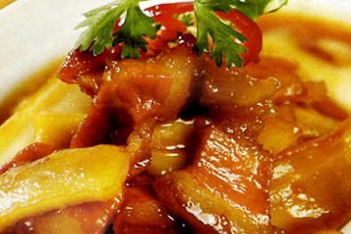 Rớt nước miếng với thịt kho dừa ngon tuyệt 