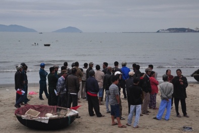 Nguyên nhân ban đầu vụ tàu cá gặp nạn, 4 ngư dân mất tích giữa biển