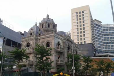 Biệt phủ đại gia núi rừng: Tỷ phú Hà thành 'tắt điện'