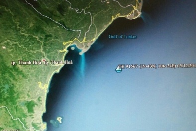 Trực thăng Mi-17 tìm kiếm 4 ngư dân Thanh Hóa mất tích