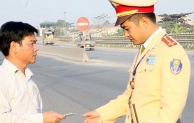 5 km, 3 chốt cảnh sát giao thông