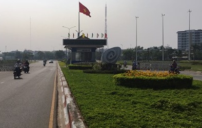 Hàng loạt nữ công nhân bị đâm kim tiêm vào ngực