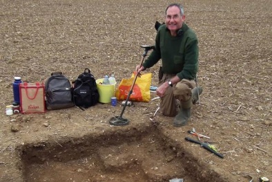 Kho báu của cải 'lãng quên' hàng hàng trăm năm dưới cánh đồng Anh