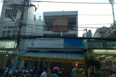 Vây bắt đối tượng truy nã trong nhà dân, cảnh sát bắn chỉ thiên cảnh cáo