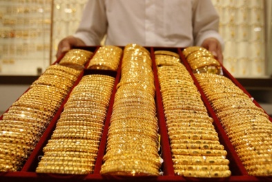 Cập nhật giá vàng trong nước ngày 16/12/2015: Giá vàng SJC ngược chiều thế giới