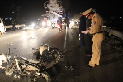 Xe biển xanh của Sở LĐ-TB&XH Lạng Sơn gây tai nạn liên hoàn