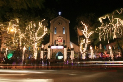 Những nhà thờ chụp ảnh Giáng sinh nổi tiếng tại Hà Nội