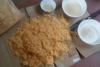 'Biến hóa' thịt gà thành 4 tấn ruốc nhờ một loạt phụ gia