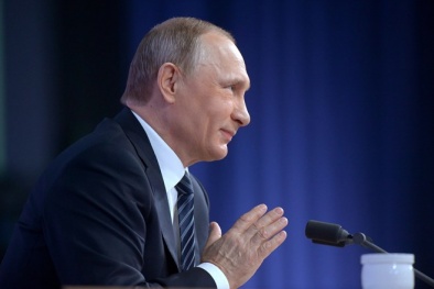 Tổng thống Putin tự hào khoe ‘tin mật’ về con gái trước truyền thông