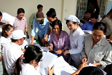 Vinamilk tái ký hợp đồng với hàng ngàn hộ nông dân chăn nuôi bò sữa