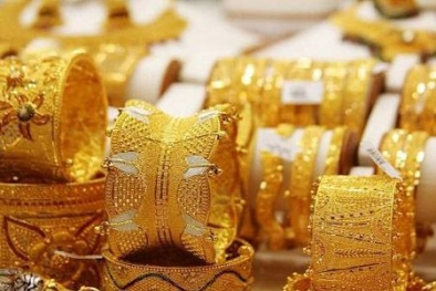 Giá vàng hôm nay 19/12/2015 tăng nhẹ, đô la giảm nhiệt