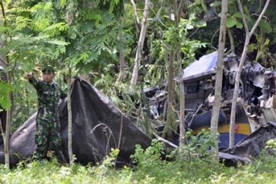 Máy bay Indonesia rơi ở triển lãm hàng không, 2 phi công tử vong