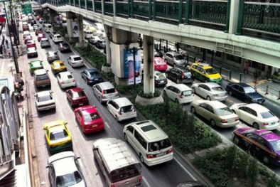 Ôtô Innova: Indonesia 400 triệu, Việt Nam hơn 700 triệu