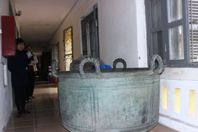 Bảo vật quốc gia bị bỏ lăn lóc