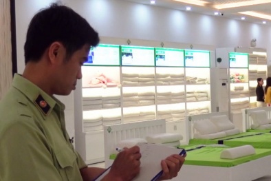 Hai sai phạm tại showroom chỉ đón khách Trung Quốc