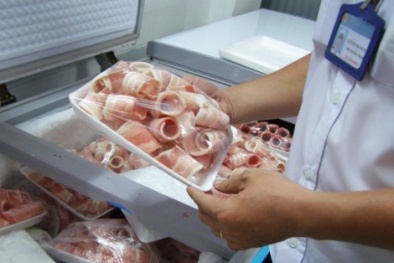 Phát hiện 1 tấn thịt đông lạnh không rõ nguồn gốc đóng gói đẹp mắt