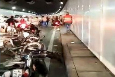 Giao thông ùn ứ vì thanh niên hỗn chiến trong hầm Thủ Thiêm