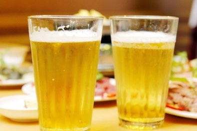 Đọc ít, bia rượu nhiều, đánh đấm gia tăng?