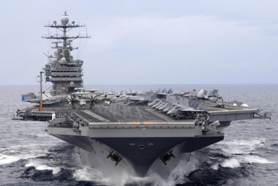 Uy lực của hàng không mẫu hạm Mỹ suýt đụng độ tên lửa Iran