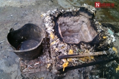 Phát hiện cơ sở làm gà bẩn kinh hoàng dịp Tết Dương lịch