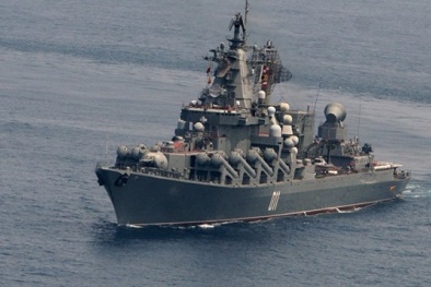 Cận cảnh 'sát thủ tàu sân bay' Nga tiến vào Địa Trung Hải