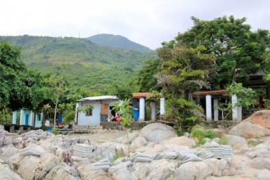 'Khu du lịch' trái phép trong rừng phòng hộ Hải Vân