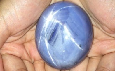 Tìm thấy viên đá quý lớn nhất hành tinh