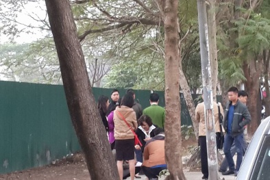 Chủ tịch HĐQT Trường Tiểu học Lô-mô-nô-xốp chém đứt gân tay bảo vệ