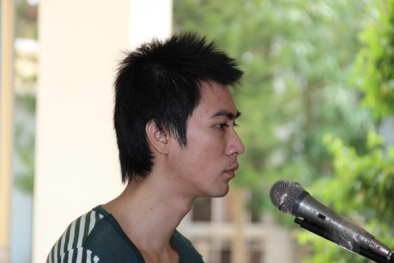 'Đổi' điện thoại di động lấy hơn chục lần “quan hệ” với bé gái 13 tuổi