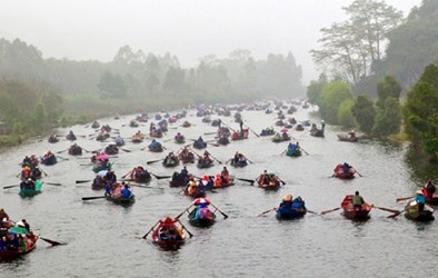 Tiết lộ số tiền giao dịch mùa lễ hội chùa Hương