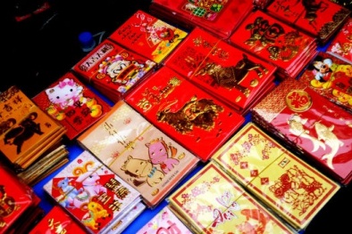 Bao lì xì, thần tài… Trung Quốc đổ bộ Sài Gòn