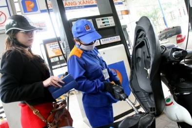 Giá xăng dầu trong nước đã ‘lên – xuống’ theo giá thế giới
