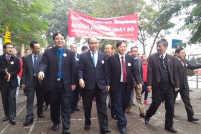 Chủ Nhật Đỏ 'đông vui như trẩy hội' với đượm truyền thống nhân đạo sâu sắc