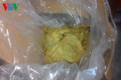 5 tấn bong bóng cá khô 'lậu' đựng trong thùng chi chít tiếng nước ngoài