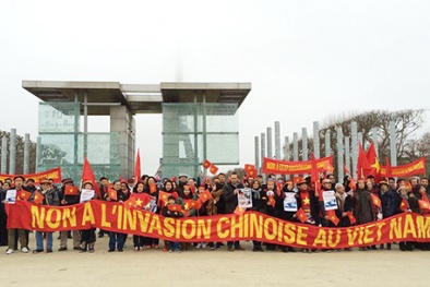Kiều bào tại Pháp biểu tình phản đối Trung Quốc ‘lộng hành’ ở Biển Đông