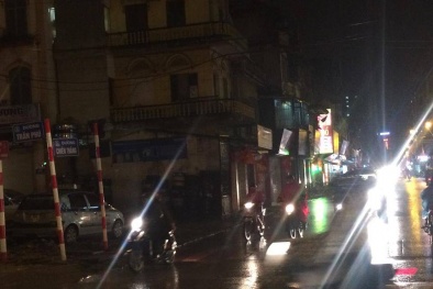 Một cán bộ công an phường bị đâm trọng thương