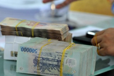 Ngân hàng cấp tập cho vay tiêu dùng sát Tết