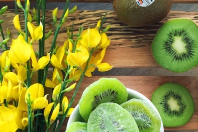 Bật mí cách làm mứt kiwi dẻo thơm, đẹp mắt nhìn là muốn ăn